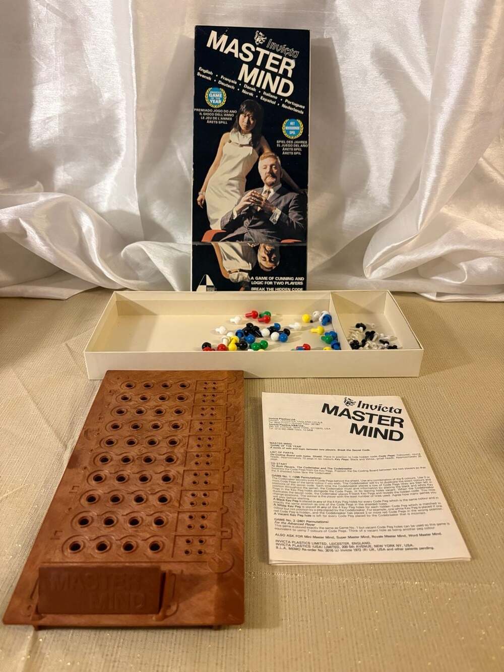 Vintage 1972 Invicta Master Mind Board Game Strategy Logic Game